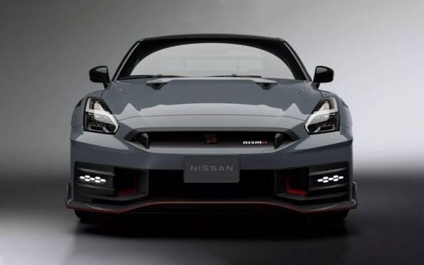 Nissan 2024 GT-R