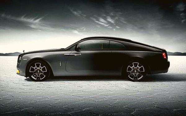 Rolls Royce Black Badge Wraith Black Arrow side view