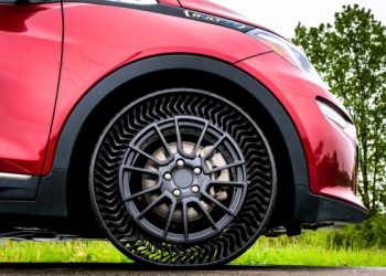 GM, Michelin airless tire