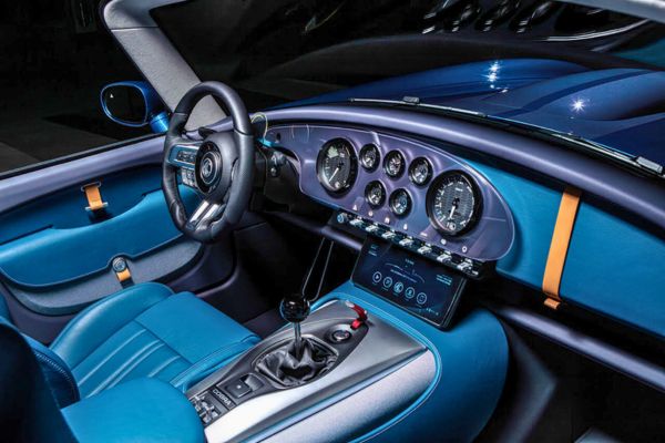 AC Cobra GT Roadster cabin