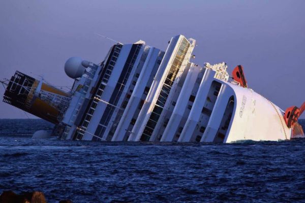 MV Costa Concordia sinking