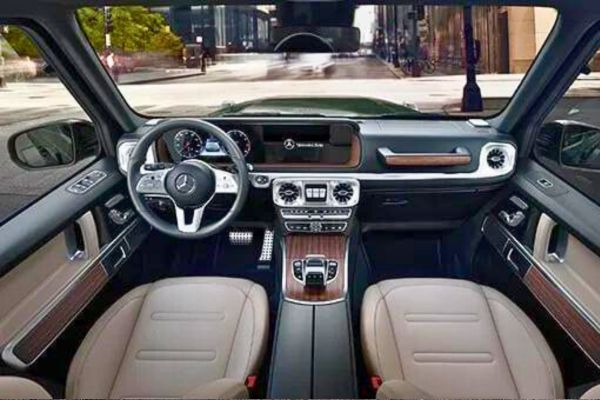 Mercedes Benz G wagon interior 