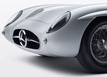 mercedes benz teaser coupe 300 (Photo: https://www.mercedes-benz.com/en/)