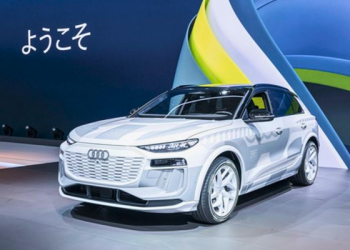 Audi Q6 e-tron 2023 at IAA Mobility 2023