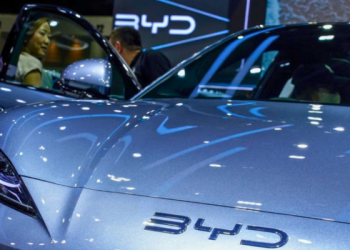 BYD unveils battery system for five-minute EV charging, challenging Tesla