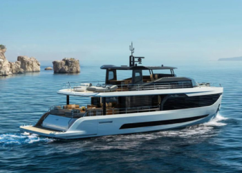 Arcadia A80new yachts debuts with zero-impact anchoring, solar power innovation
