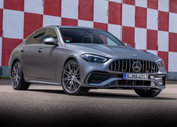 Mercedes Luxury car sales