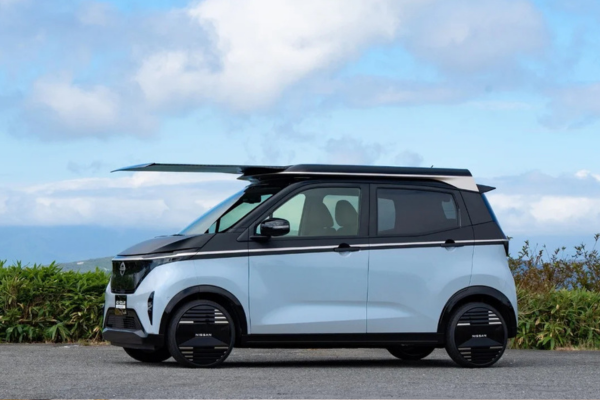 Nissan’s Solar-Powered EV