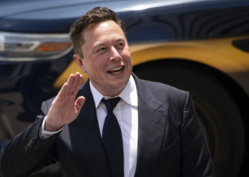 Elon Musk trillionaire