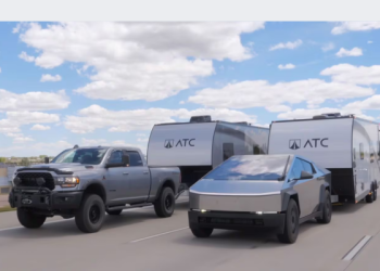 Tesla Cybertruck vs Ram 1500