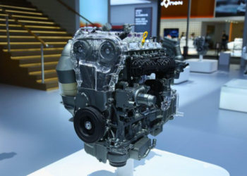 Horse Powertrain unveils methanol-powered EV range