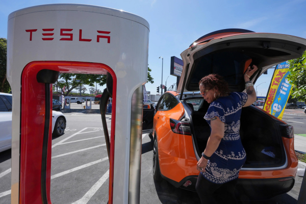 California spends $70m on EV rebates, yet electric car sales keep falling